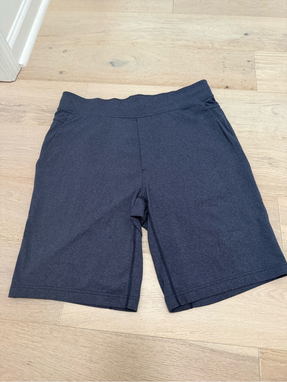 Lululemon Men Blue Shorts Size Large